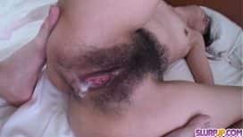 القذف في كس مشعر جدا