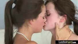 عيونهم تسحرك لهم كثيراً