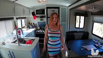 المرأة الذكية الملاعين مهبلها صغير جدًا