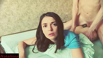 في سن المراهقة جميلة يريد أن يمارس الجنس بقوة