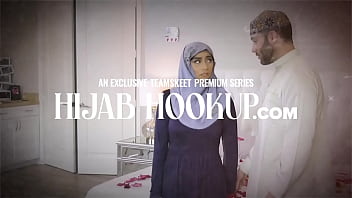 كان نايم مع أموا بسرير وناكها سكسي عراقي طالبات سكسي