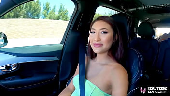 عنيل المحله مع رحاب طبيبي و اثداء كبار