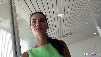 الفنانه العراقيه انجيل المراة التي تدخل سعاي البريد لبستها لكي ينيكها